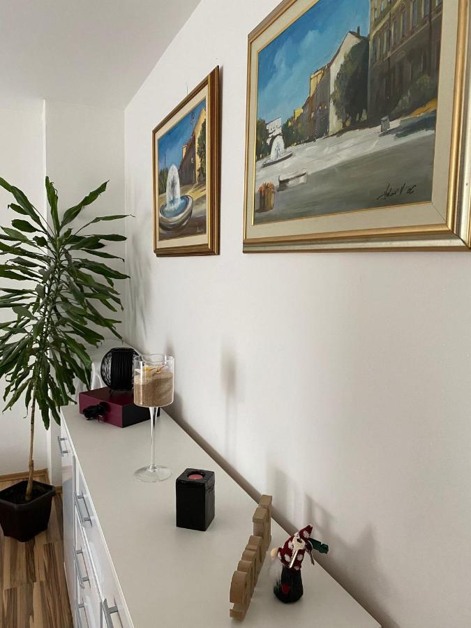 Studio Apartman Bf สลาวอนสกีบรอด ภายนอก รูปภาพ